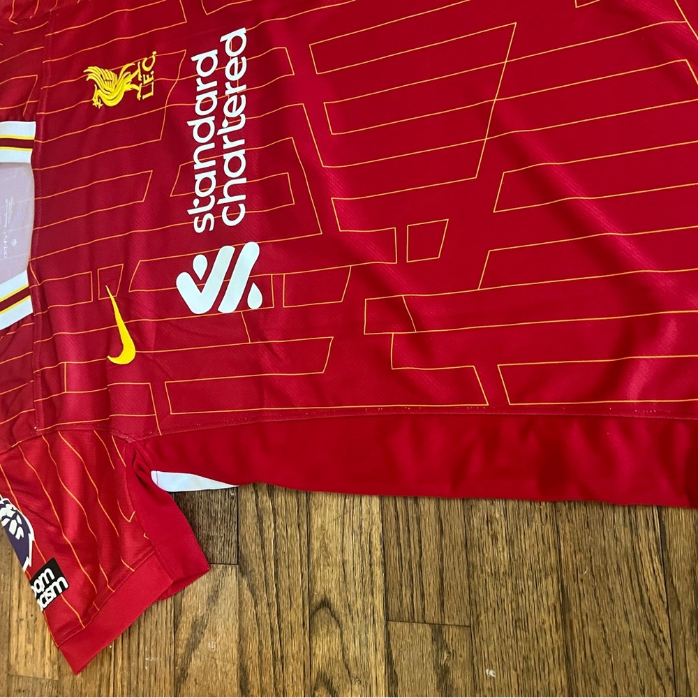 Liverpool 2024/2025 Home Soccer Jersey - Picture 6 of 8